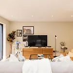 The Brixton Hill Place - Exquisite 2Bdr Flat With Terrace