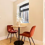 The Brixton Hill Place - Exquisite 2Bdr Flat With Terrace