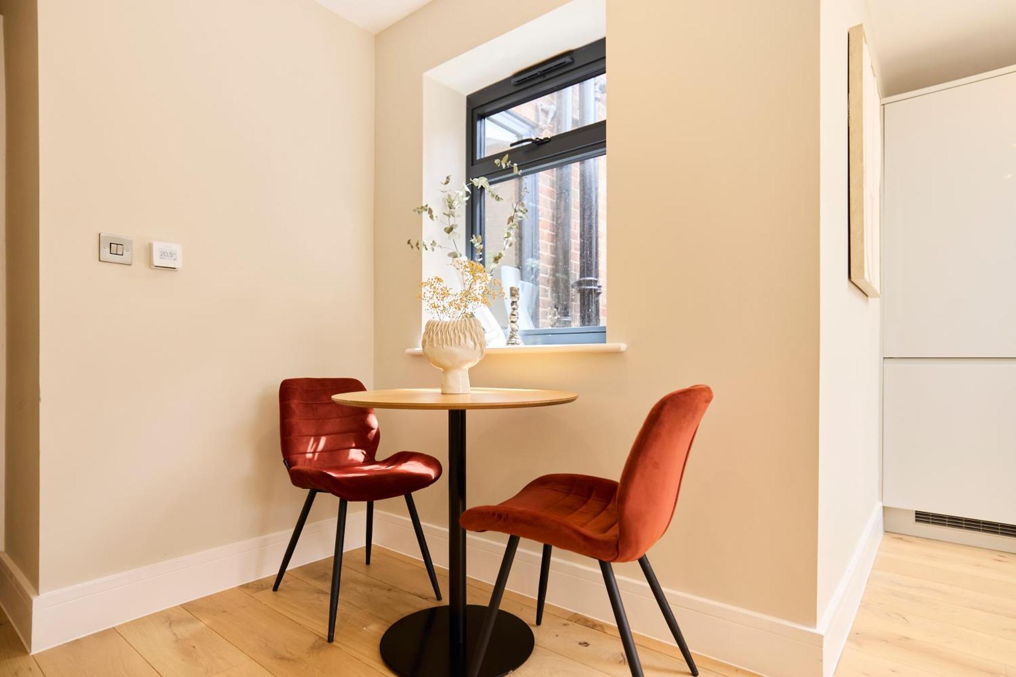 The Brixton Hill Place - Exquisite 2bdr Flat With Terrace