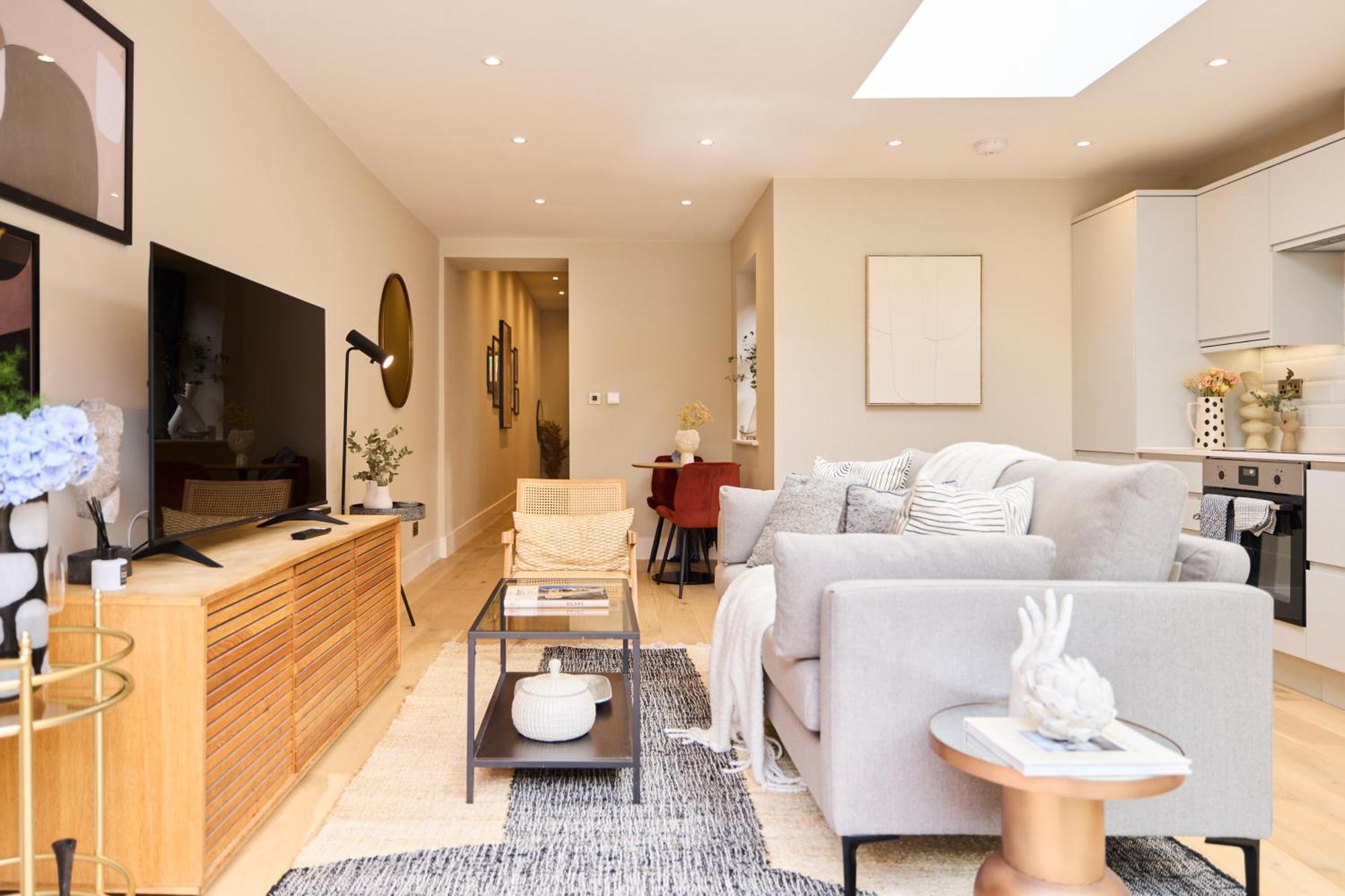 The Brixton Hill Place - Exquisite 2bdr Flat With Terrace Londra